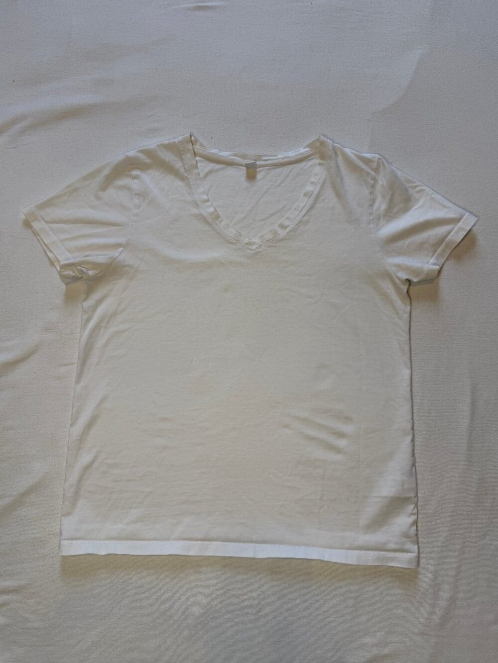 Uniqlo Women's Classic V-neck Short Sleeve T-shirt Size Small 100% Cotton